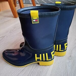 Tommy Hilfiger Navy Yellow Rain Boots Men’s Size 9 Logo Heel Waterproof